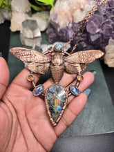 Load image into Gallery viewer, REAL Cicada w Labradorite, Citrine &amp; Blue Kyanite