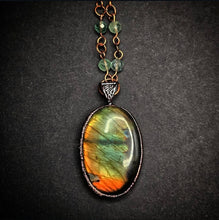 Load image into Gallery viewer, Labradorite &amp; Fluorite Talisman
