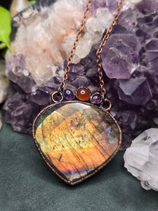Sunset Labradorite w Carnelian & Amethyst