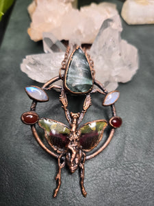 REAL Mantis w Seraphinite, Moonstone & Carnelian
