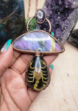 Load image into Gallery viewer, Labradorite &amp; Eudialyte Scorpion