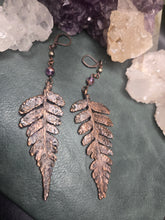 Load image into Gallery viewer, REAL Ferns w Super 7 &amp; Golden Hematite