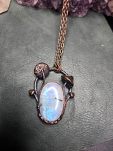 Load image into Gallery viewer, Moonstone Mushroom